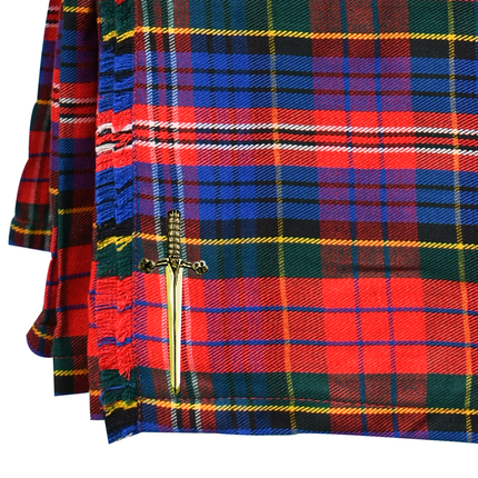 Antique Kilt Pin featuring a detailed replica of the Bruce Sword, perfect for adding elegance to your kilt outfit.