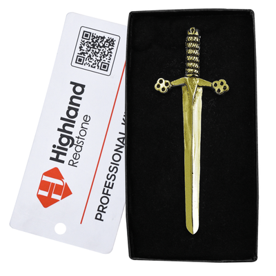 Antique Kilt Pin featuring a detailed replica of the Bruce Sword, perfect for adding elegance to your kilt outfit.