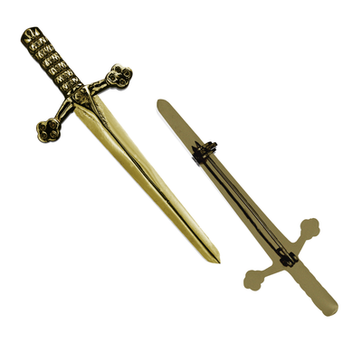 Antique Kilt Pin featuring a detailed replica of the Bruce Sword, perfect for adding elegance to your kilt outfit.