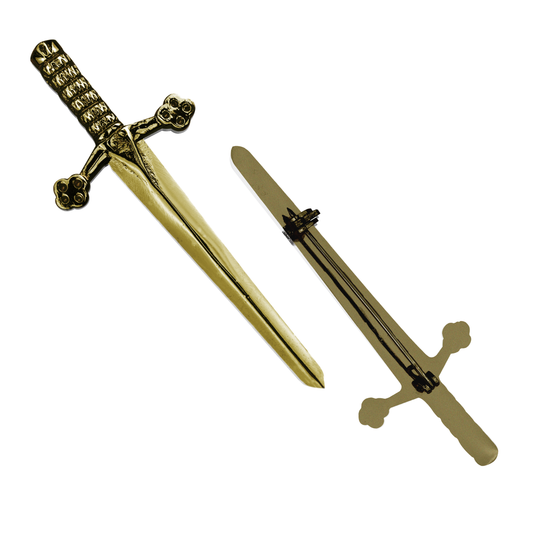 Antique Kilt Pin featuring a detailed replica of the Bruce Sword, perfect for adding elegance to your kilt outfit.